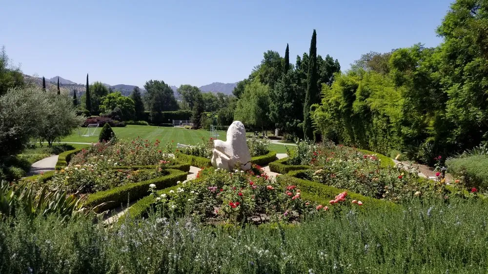 Reliable outdoor landscaping in Simi Valley, CA by Wondrous Landscapes