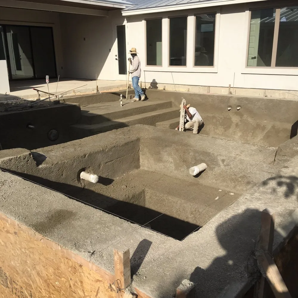 Reliable lawn care service experts serving San Antonio, TX - Wood Duck Pool & Patio