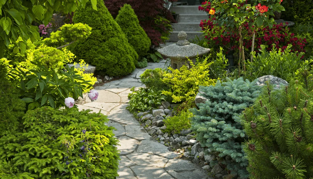 Local residential landscaping in Wood River, IL - Wood River Lawn Care