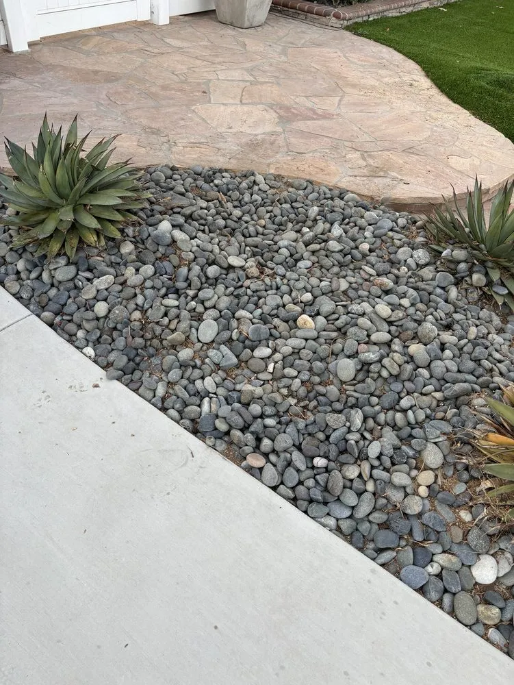 Reliable garden landscaping for beautiful yards across Irvine, CA - Woodbridge Construction
