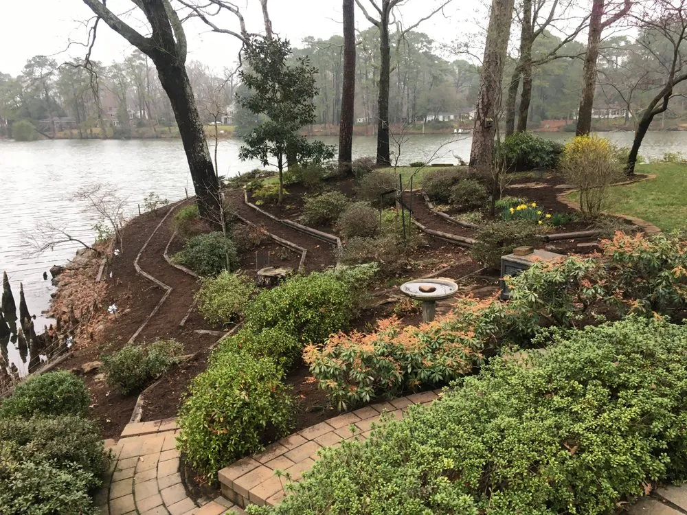 Top-rated lawn mowing service in Portsmouth, VA - Woodland Lawn Care