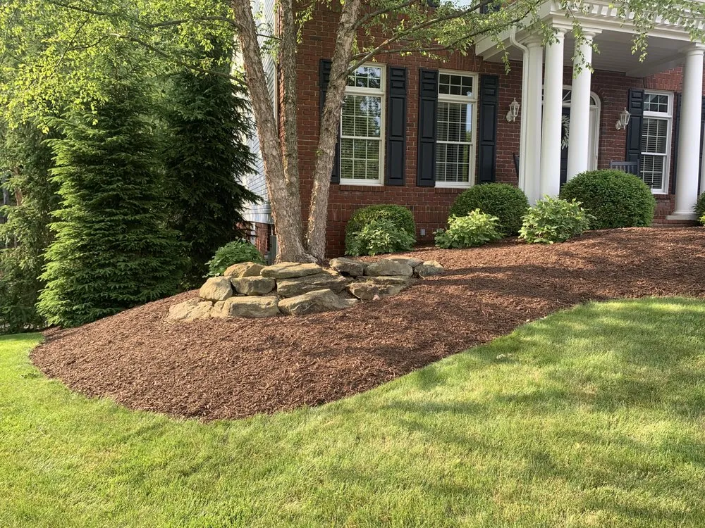 Trusted yard maintenance for beautiful yards across Venetia, PA - Woodlands Grass Care