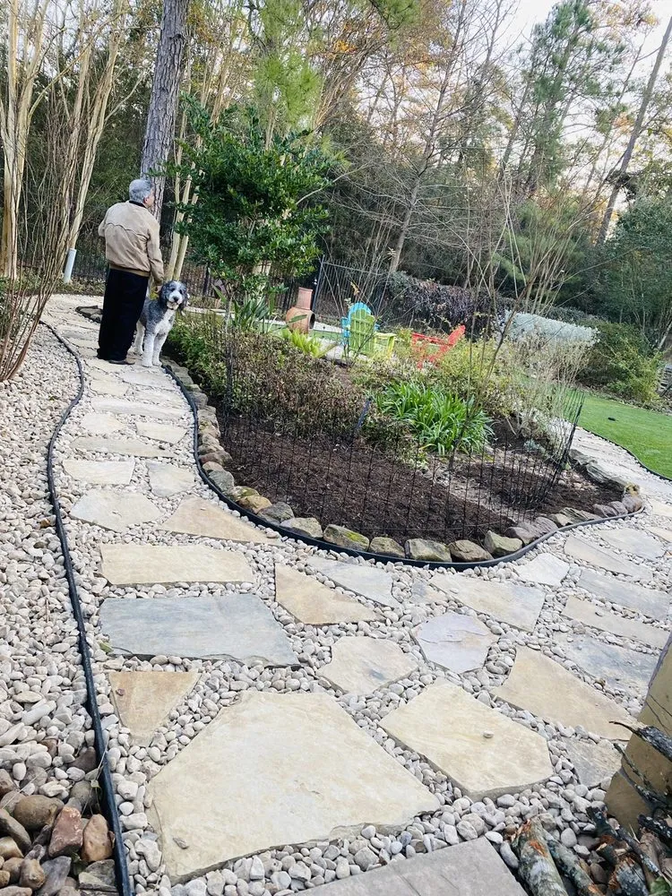 Professional outdoor landscaping with custom design across Conroe, TX - Woodlands Green Thumb Landscaping Maintenance, Inc.