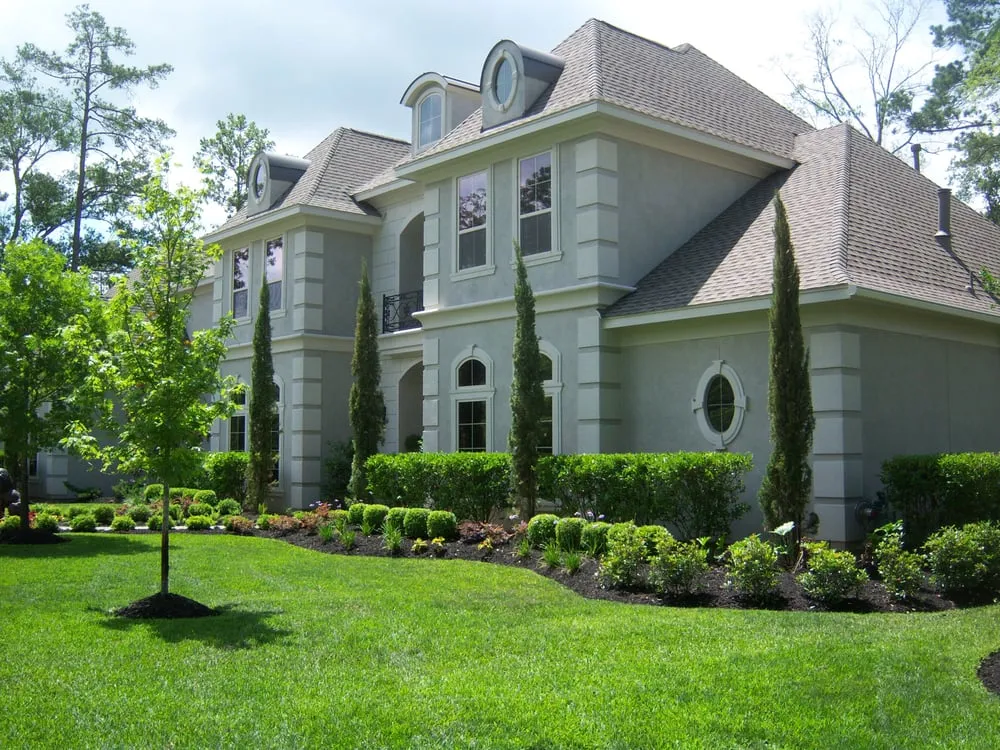 Reliable outdoor landscaping for residential properties across Conroe, TX - Woodlands Green Thumb Landscaping Maintenance, Inc.