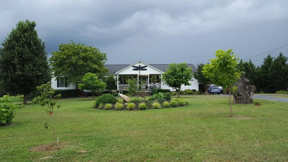 Professional landscaping services experts serving Bowman, GA - Woodlands Lawn and Garden Services