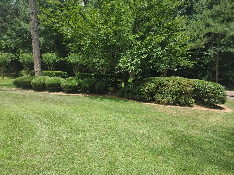 Affordable yard maintenance in Bowman, GA by Woodlands Lawn and Garden Services