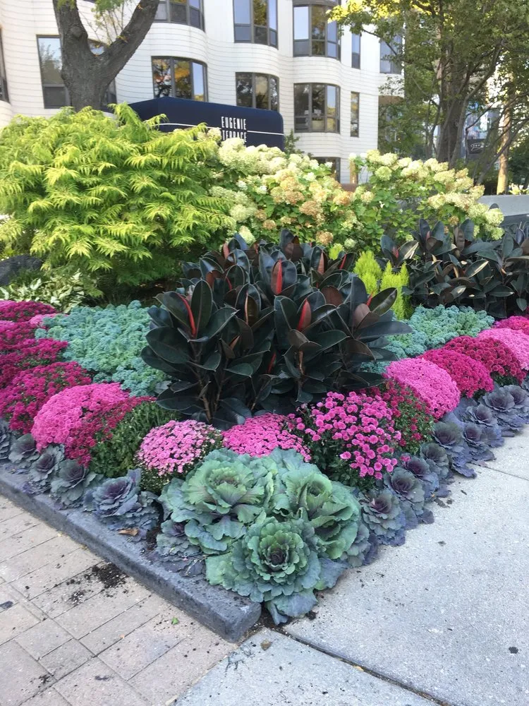 Local outdoor landscaping experts serving Mundelein, IL - Woodlawns Landscape