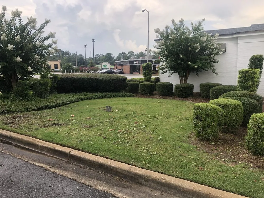 Expert landscaping services in Lawerenceville, GA by WoodRaven Landscape