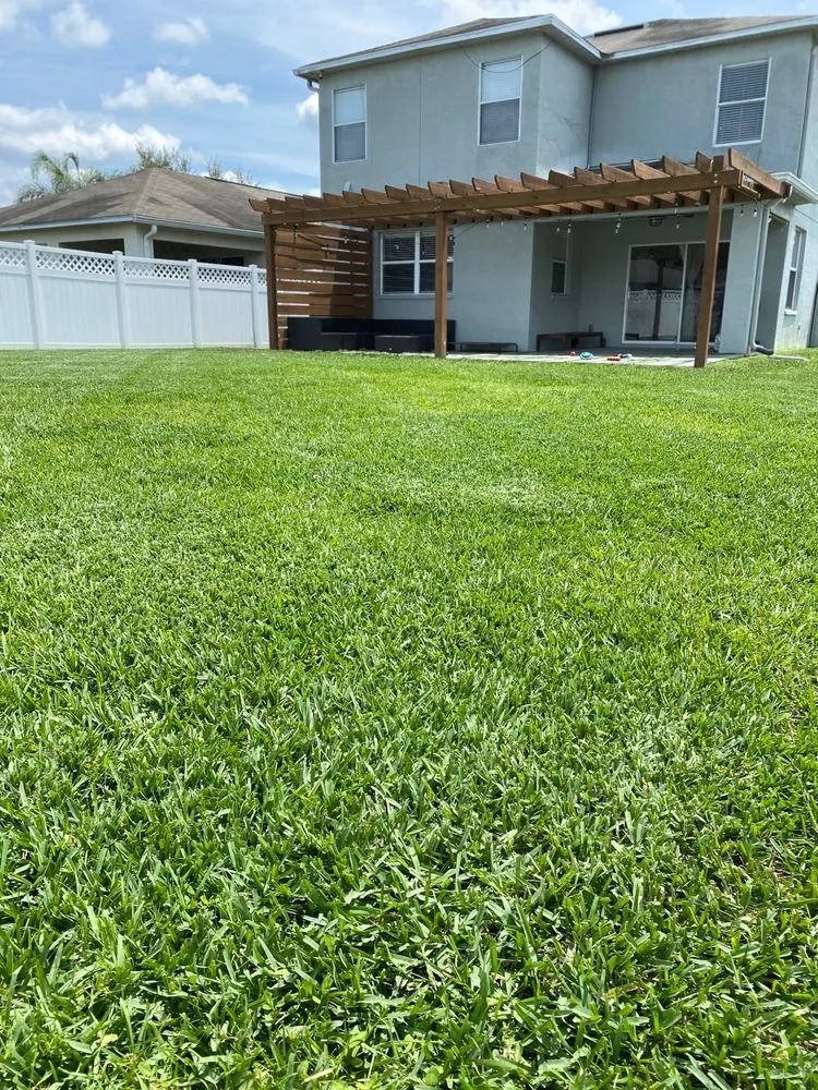 Top-rated yard maintenance in Dade City, FL by Woods Home Services