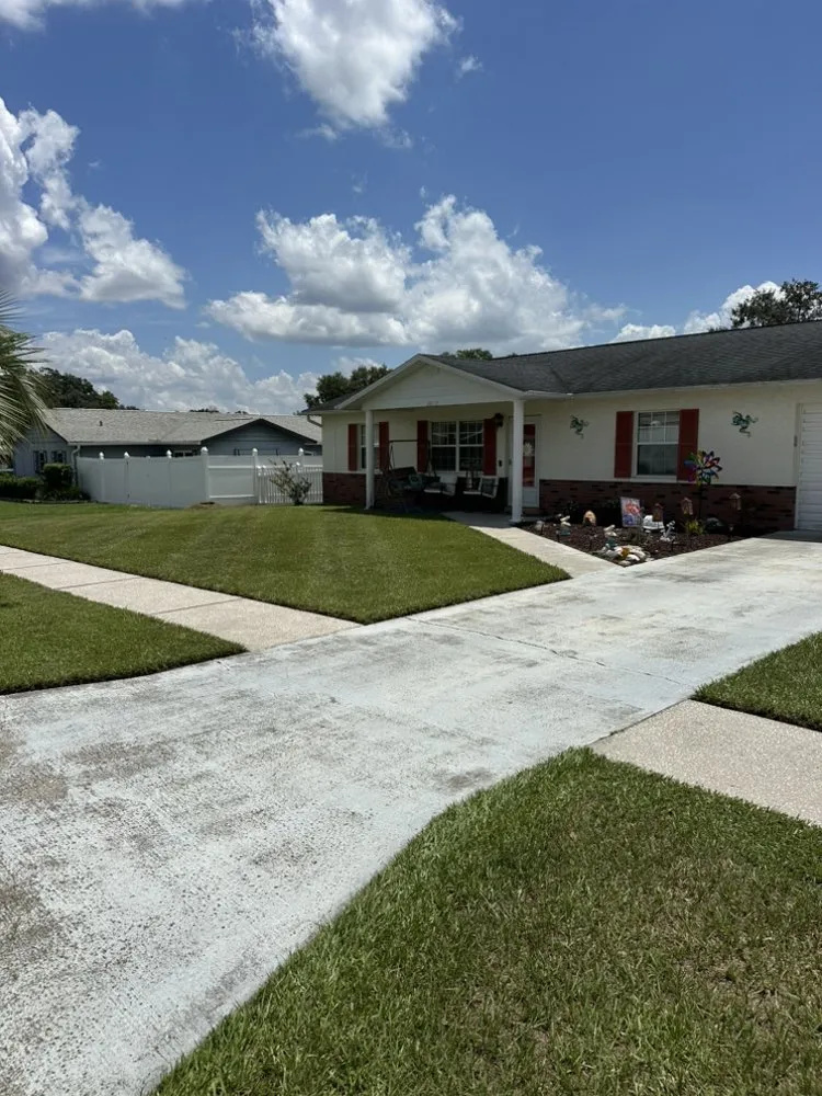 Trusted lawn care service in Dade City, FL - Woods Home Services