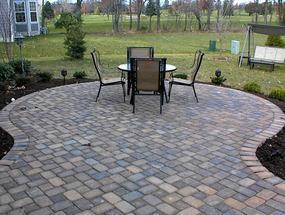 Custom lawn care service near you in Grosse Pointe Woods, MI by Woods Home Services