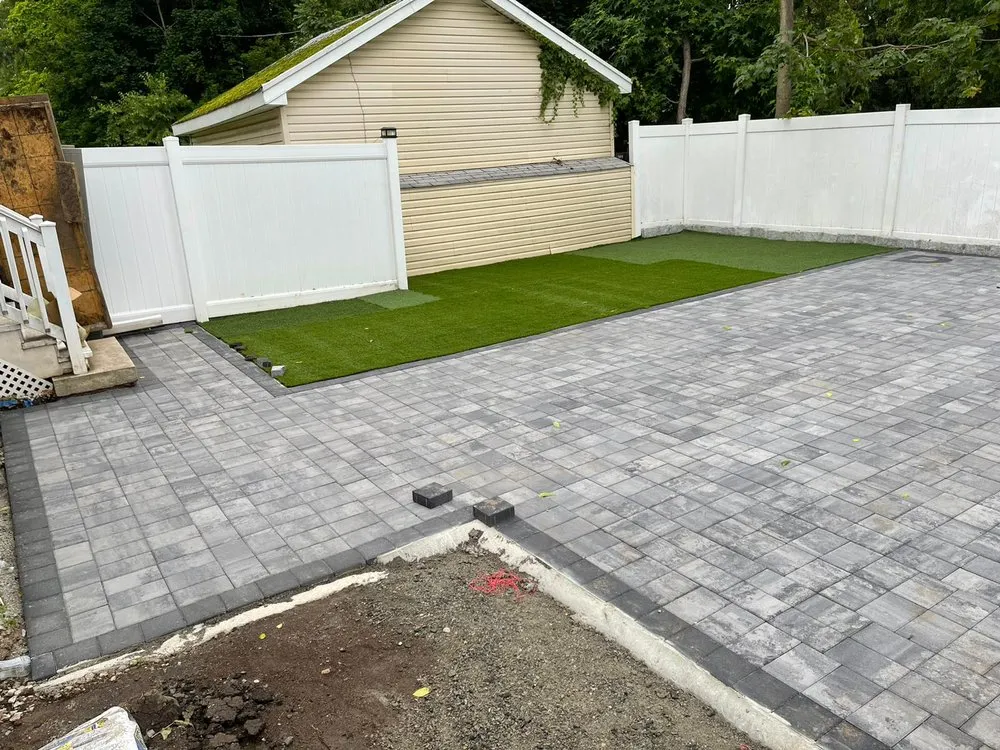 Local yard cleanup service experts serving Newark, NJ - Woods landscaping