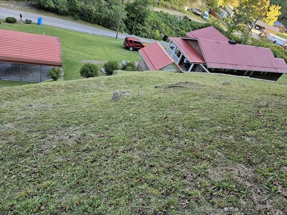 Top-rated yard maintenance in Vansant, VA - Woods Lawn Services