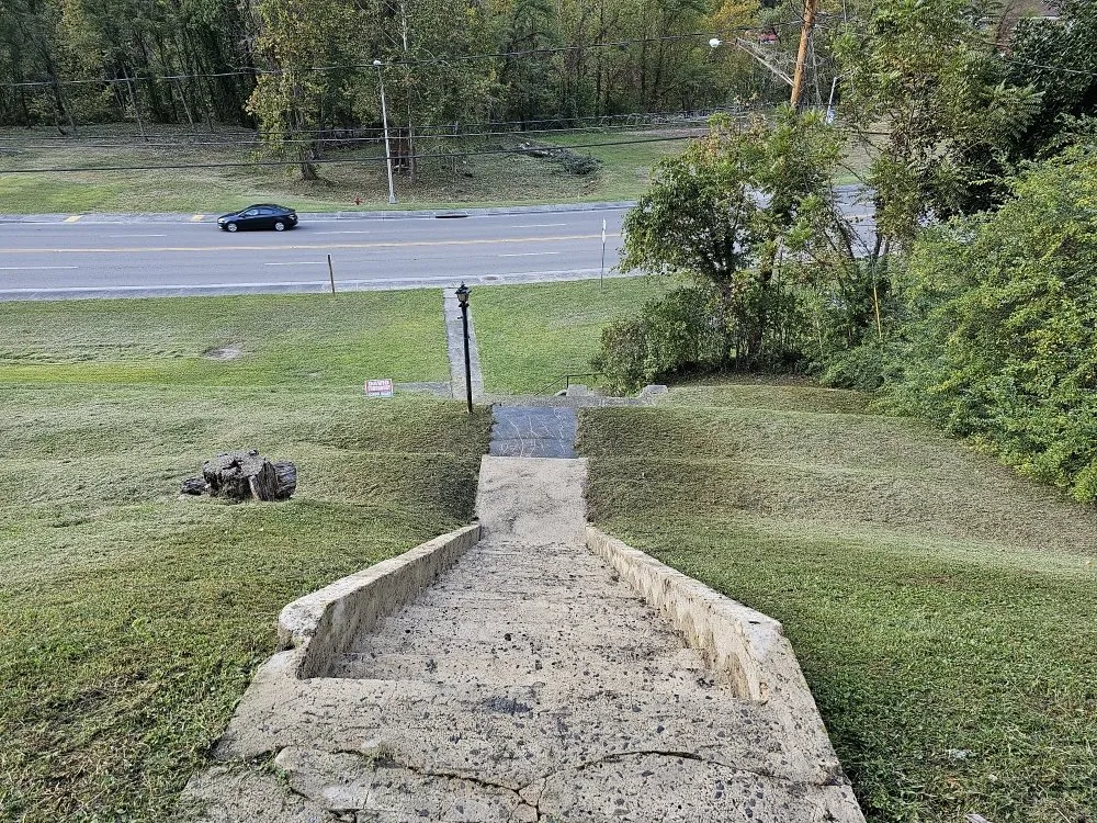 Custom yard maintenance in Vansant, VA - Woods Lawn Services