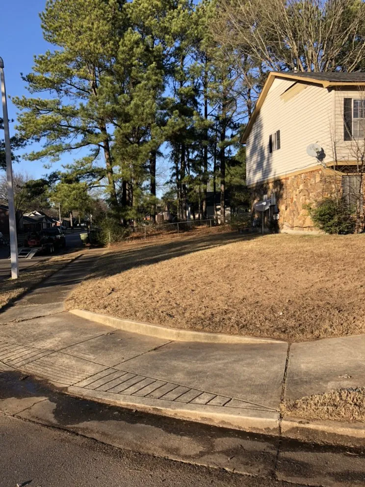 Local lawn mowing service for beautiful yards across Memphis, TN - Woods Lawncare