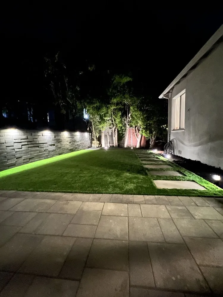 Affordable landscape design in Redwood City, CA by Woodside Landscaping