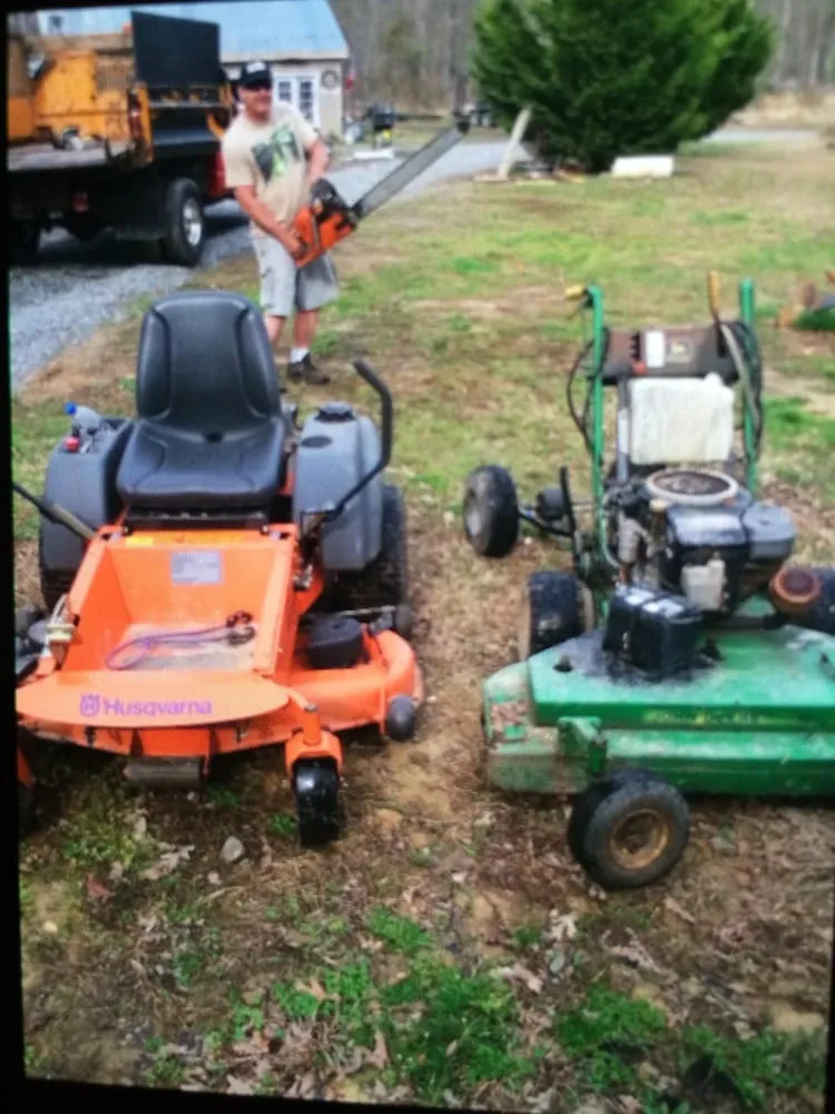 Reliable lawn care service experts serving Spotsylvania, VA - Woodson Landscaping