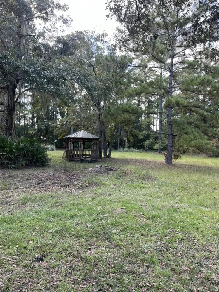 Local lawn mowing service in Jacksonville, FL by Woodswork Maintenance