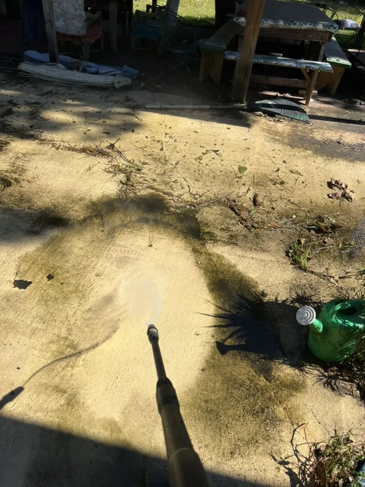 Trusted lawn mowing service experts serving Jacksonville, FL - Woodswork Maintenance