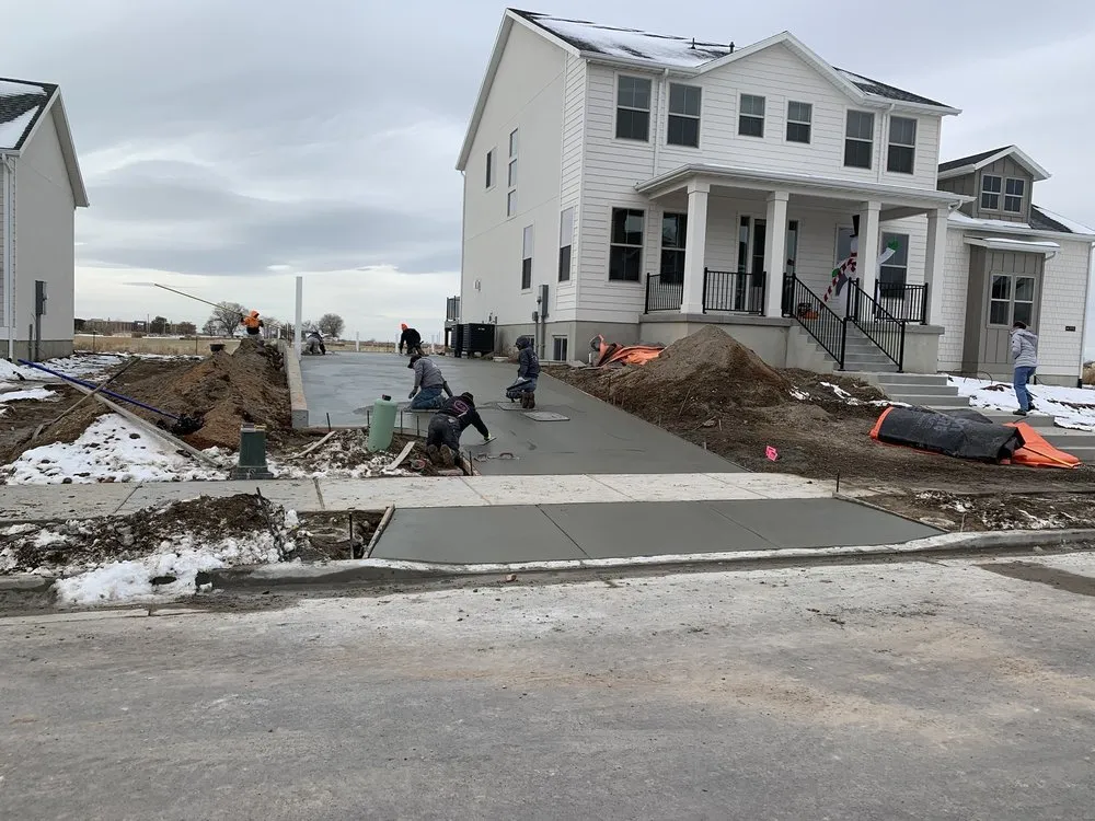 Professional yard cleanup service in South Jordan, UT by Woodward Co