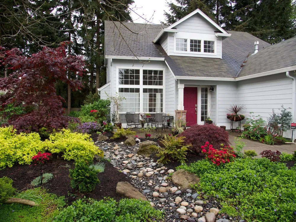 Professional garden landscaping experts serving Battle Ground, WA - Woody's Custom Landscaping
