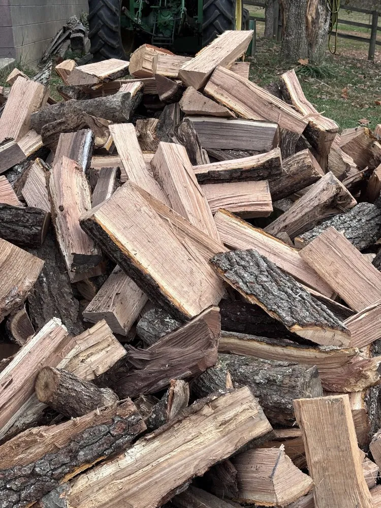 Local lawn mowing service experts serving Oak hill, OH - Woody’s Lawn Care