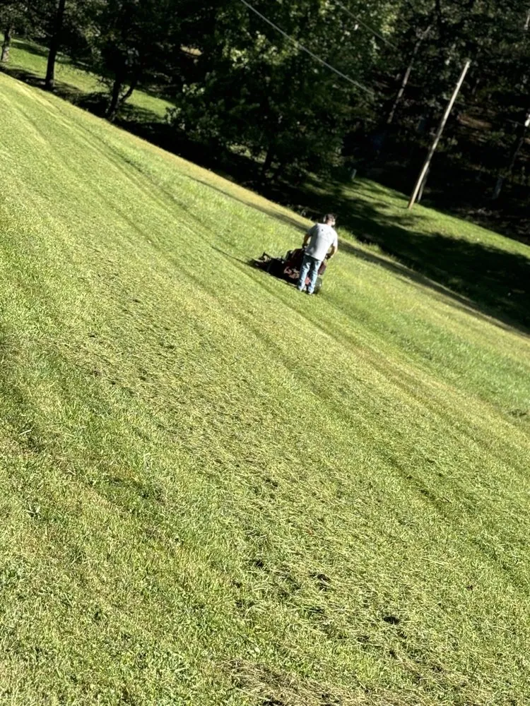 Reliable landscaping services in Oak hill, OH - Woody’s Lawn Care