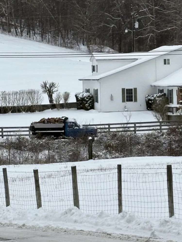 Expert lawn mowing service for residential properties in Oak hill, OH by Woody’s Lawn Care