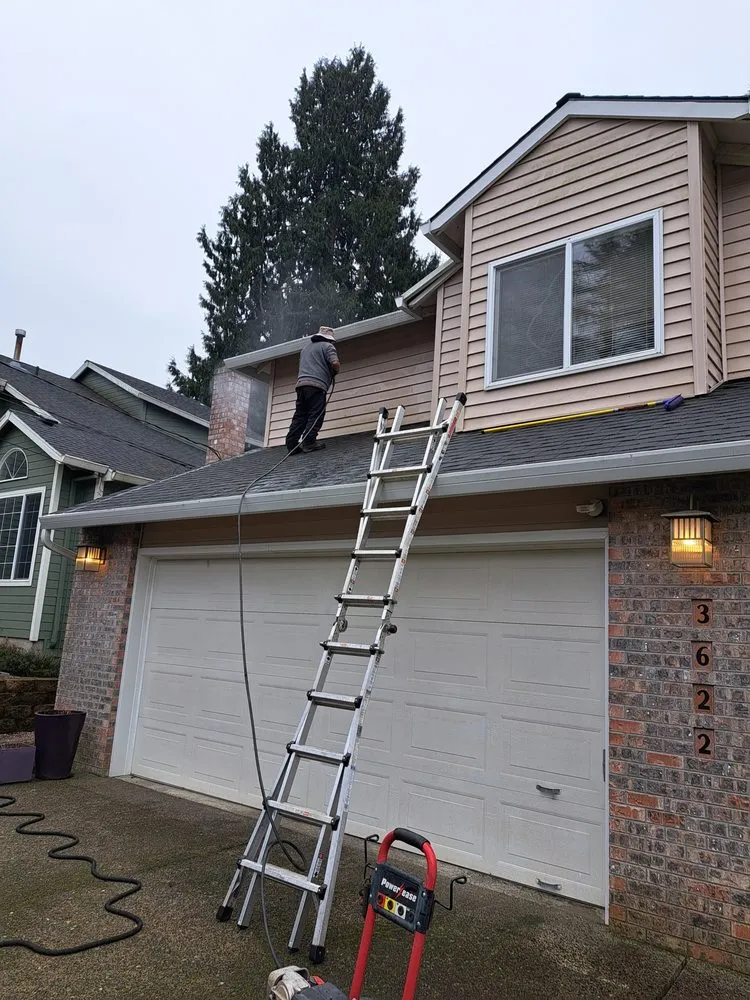 Expert garden landscaping in Oregon City, OR by Woody's Lawn Care