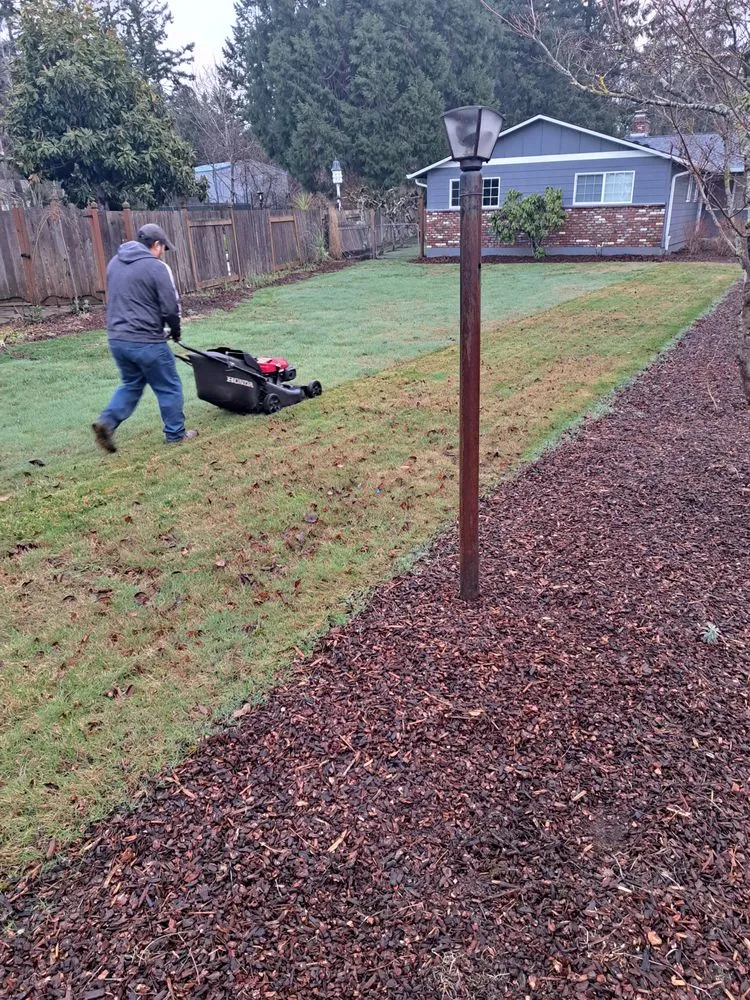 Affordable landscaping services in Oregon City, OR by Woody's Lawn Care