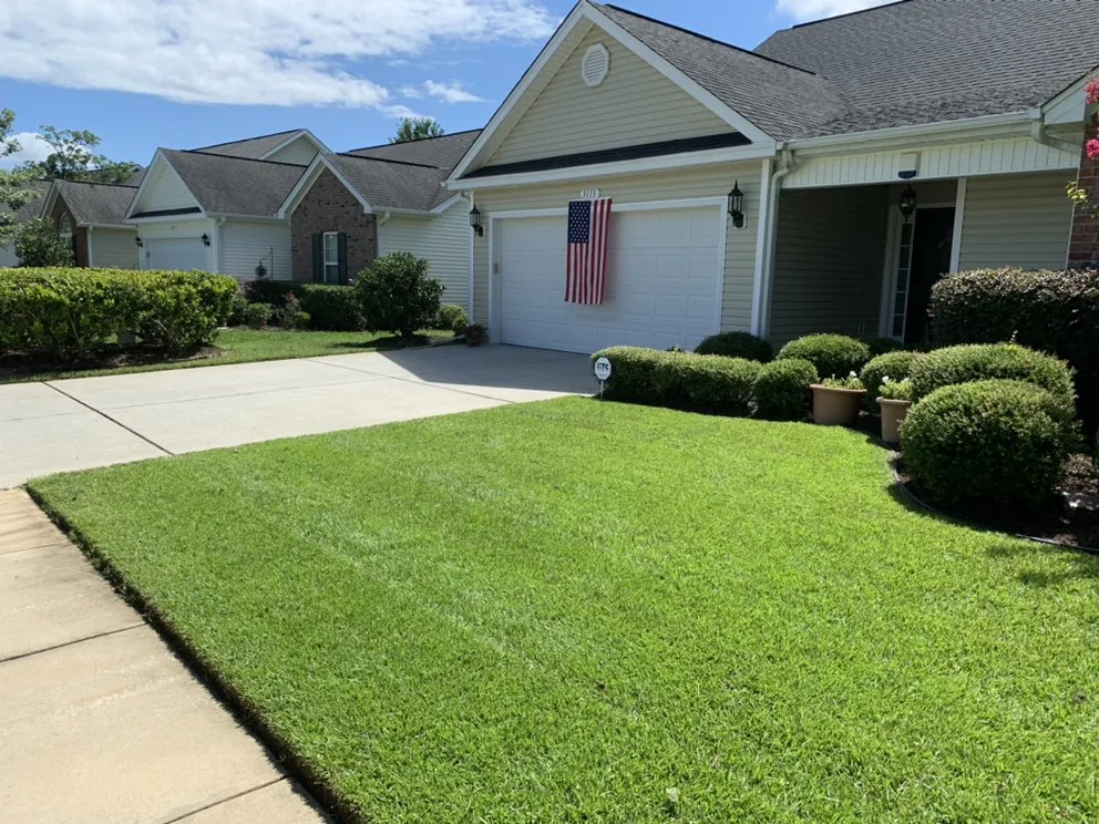 Professional lawn mowing service in Murrells Inlet, SC by Woody’s Lawncare