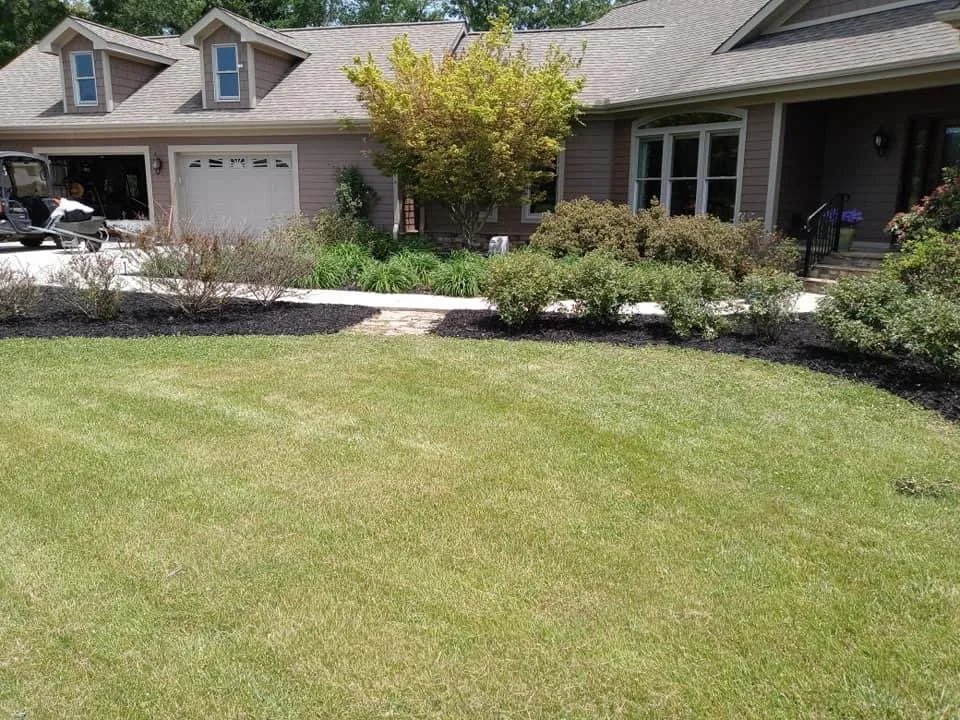 Local landscaping services experts serving Hixson, TN - Wootens Landscaping