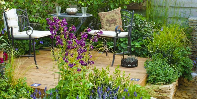 Affordable outdoor landscaping experts serving Fayetteville, NY - Worker Bee Landscaping and Lawn Care