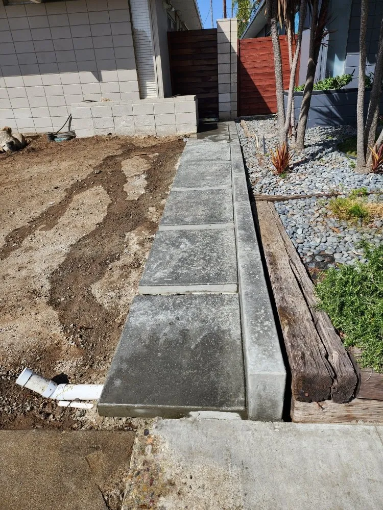 Top-rated yard cleanup service for beautiful yards in Santa Ana, CA by WorkGrove Landscape & Tree Care