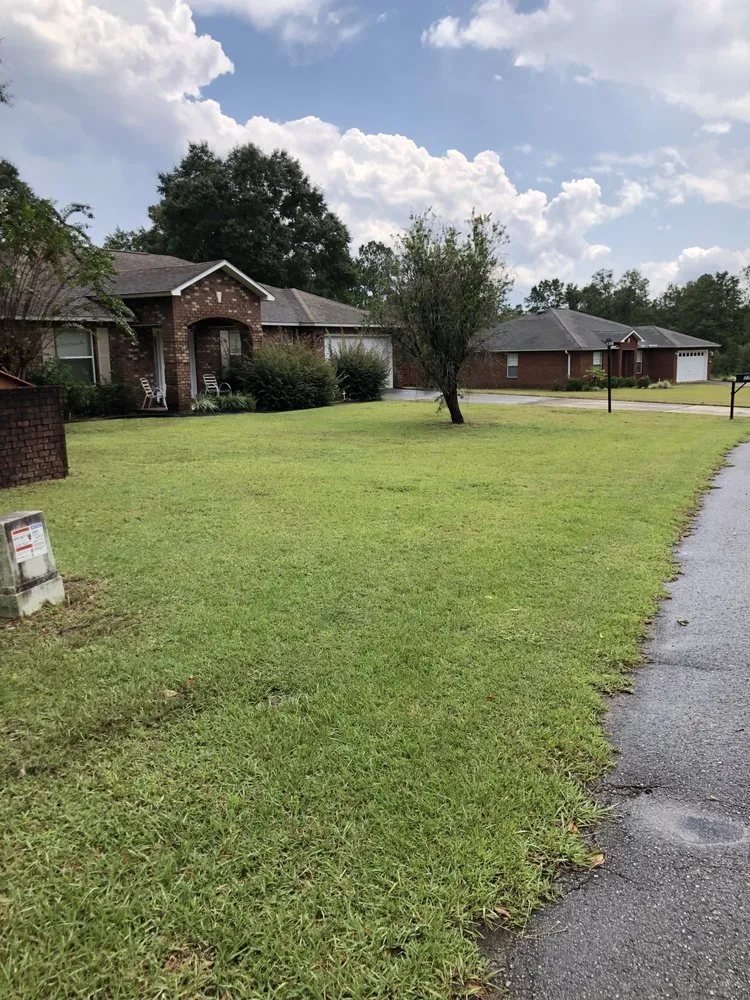 Top-rated landscaping services for residential properties across DeFuniak Springs, FL - Workhorse Landscaping & property maintenance