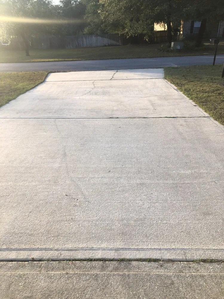 Top-rated residential landscaping for beautiful yards in DeFuniak Springs, FL by Workhorse Landscaping & property maintenance