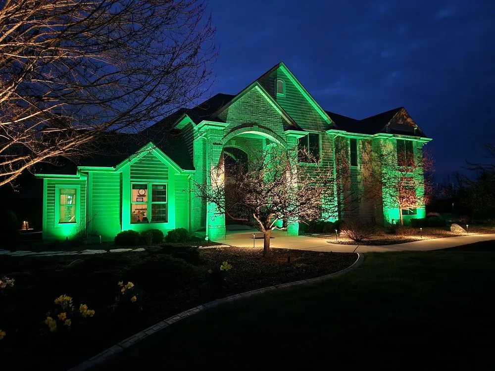 Top-rated yard maintenance in Waukesha, WI - World Class Outdoor Lighting