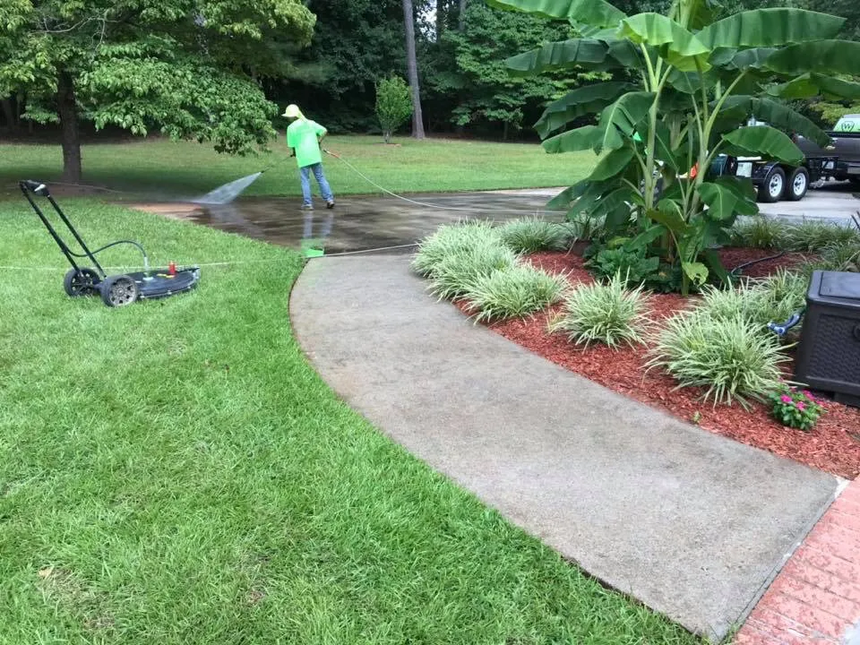 Reliable yard maintenance in Social Circle, GA - Worsham Landscaping and Pressure Washing