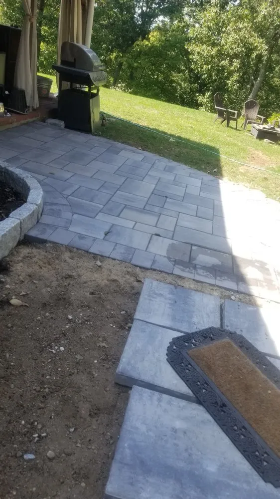 Custom garden landscaping for beautiful yards in Kingston, NY by WQ Home Improvement Construction & Garde
