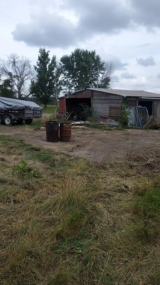 Trusted lawn mowing service experts serving Charles City, IA - WR Lawncare