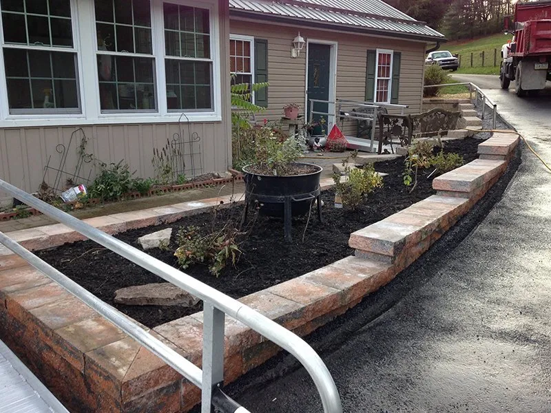 Custom landscape installation experts serving Lewistown, PA - Wray's Landscaping