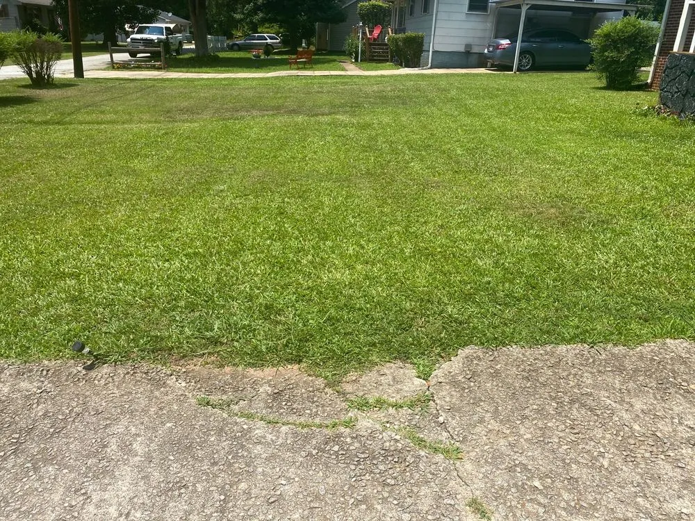 Expert garden landscaping in Spartanburg, SC - Wray’s Lawn Care Services