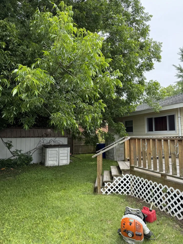 Affordable garden landscaping experts serving Virginia Beach, VA - Wright Choice Lawn Care