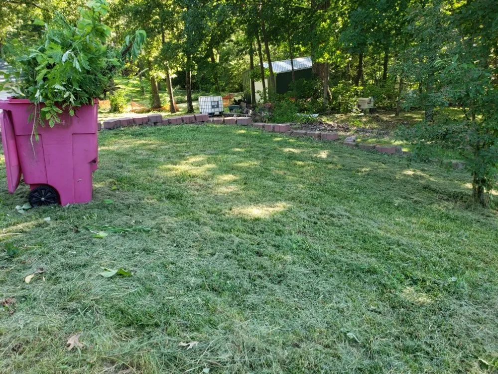 Custom yard maintenance near you in New Bloomfield, MO by Wright Family