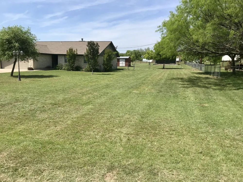 Trusted garden landscaping in Lampasas, TX by Wright’s Fencing