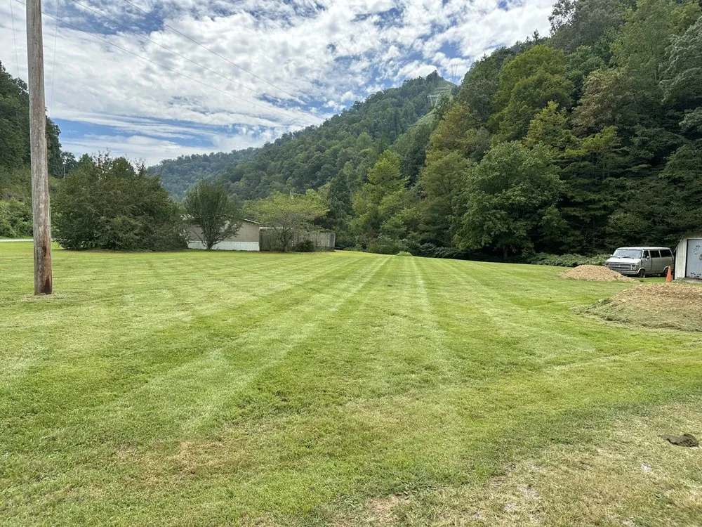 Affordable residential landscaping in Minnie, KY by Wright’s Lawn Care