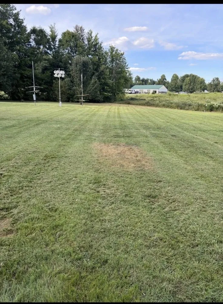Custom lawn care service for beautiful yards in Big Clifty, KY by Wright's Outdoor Services