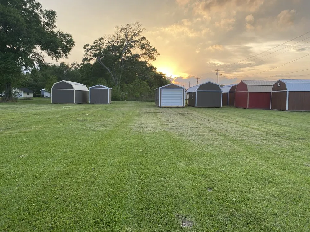 Top-rated yard maintenance for beautiful yards in Saint Amant, LA by Wrightway Lawn Service