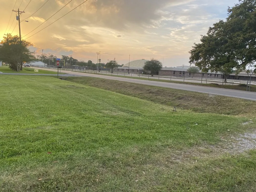 Reliable lawn mowing service in Saint Amant, LA - Wrightway Lawn Service