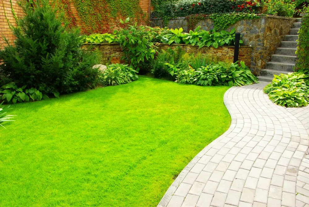 Affordable residential landscaping in Huntington, WV by WV Lawn Pros
